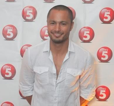 It’s Finally Official: Derek Ramsay to Host Amazing Race Philippines